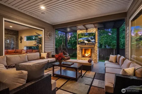 22222 SE 39th Place Sammamish WA 98075
