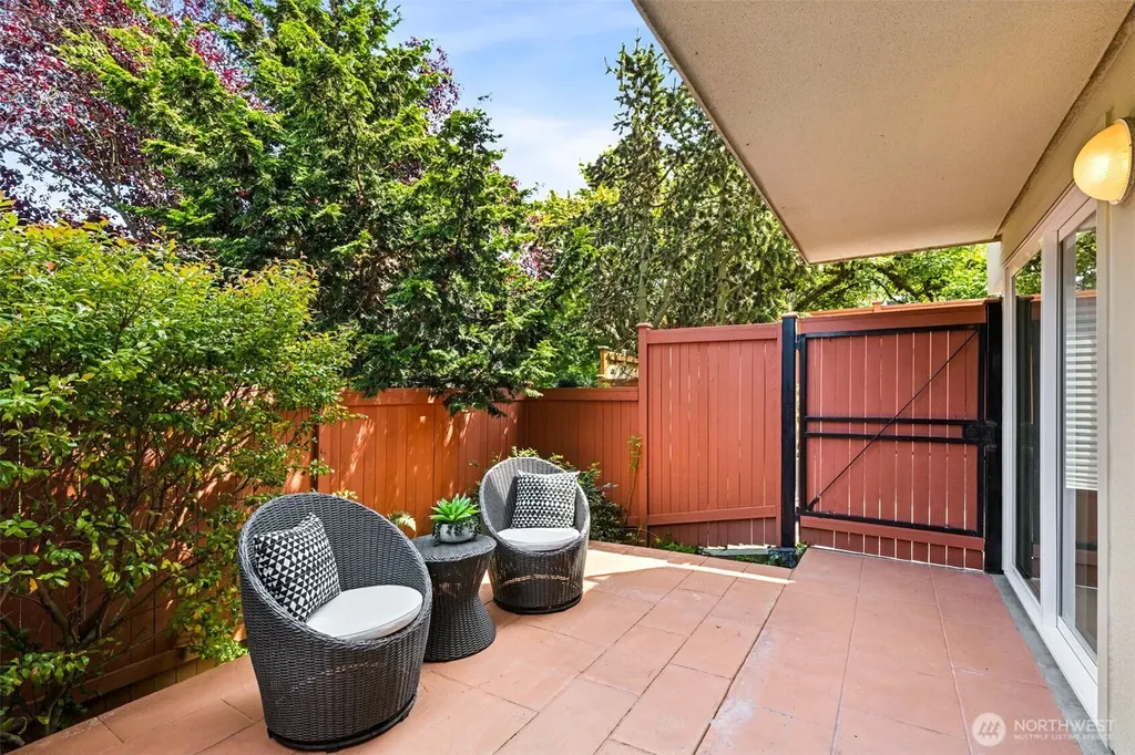 1613 California Avenue SW Seattle WA 98116