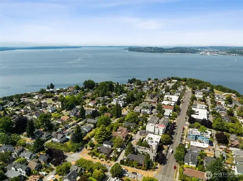 1613 California Avenue SW Seattle WA 98116