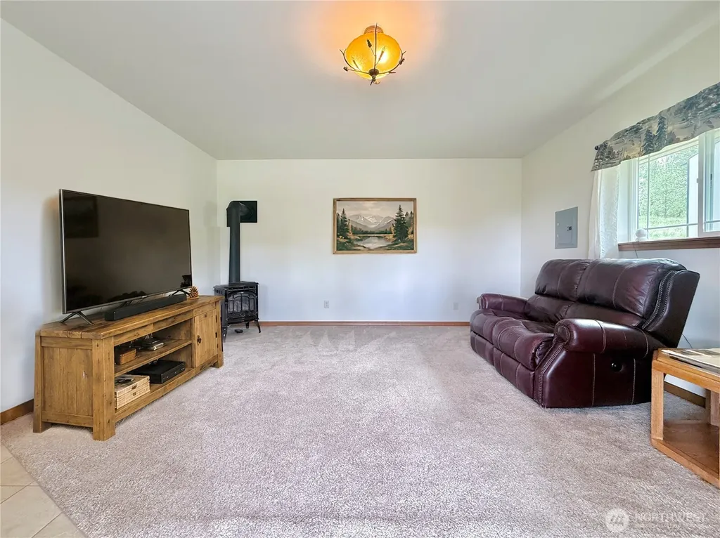 1942 Lyman Lake-moses Meadows Road Tonasket WA 98855