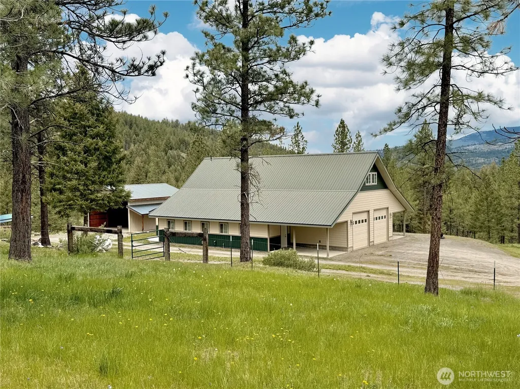 1942 Lyman Lake-moses Meadows Road Tonasket WA 98855