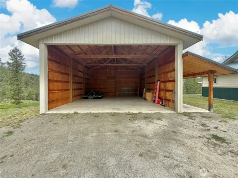 1942 Lyman Lake-moses Meadows Road Tonasket WA 98855