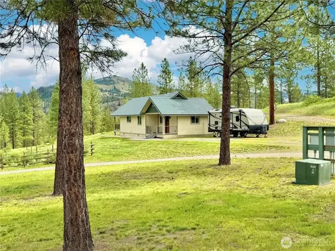 1942 Lyman Lake-moses Meadows Road Tonasket WA 98855