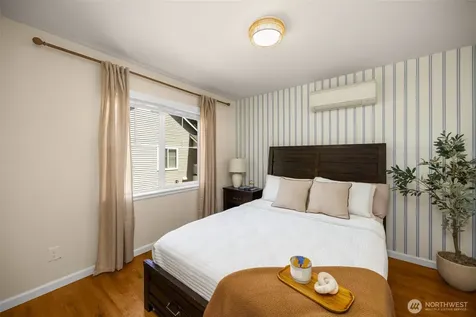 3204 SW Holly Street Seattle WA 98126