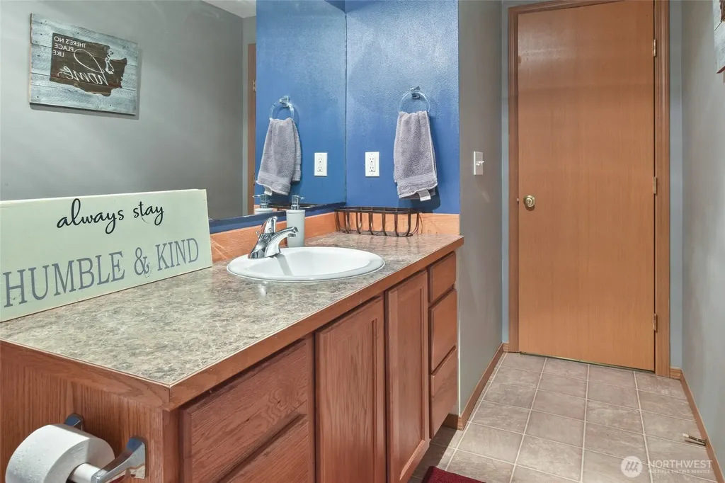 140 SE Foxglove Avenue Shelton WA 98584