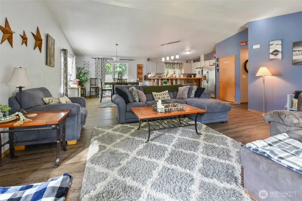 140 SE Foxglove Avenue Shelton WA 98584
