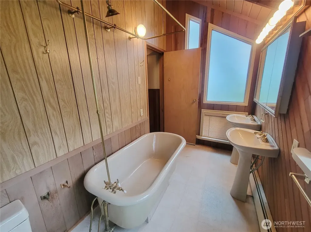 101 Fleet Drive Port Ludlow WA 98365