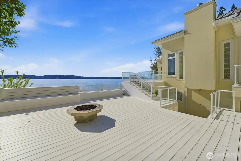 427 38th Avenue NE Olympia WA 98506