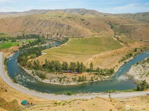 251 Burma Road Methow WA 98834
