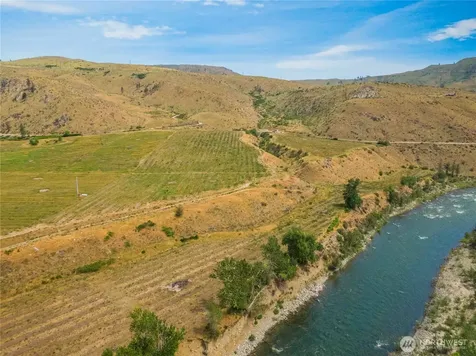251 Burma Road Methow WA 98834