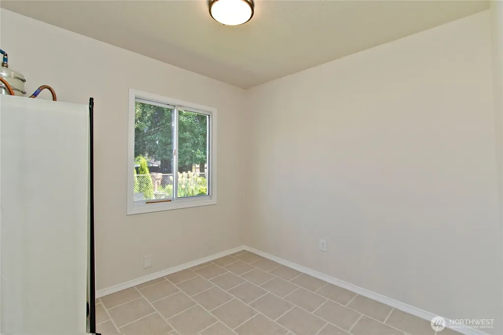 5910 E J Street Tacoma WA 98404