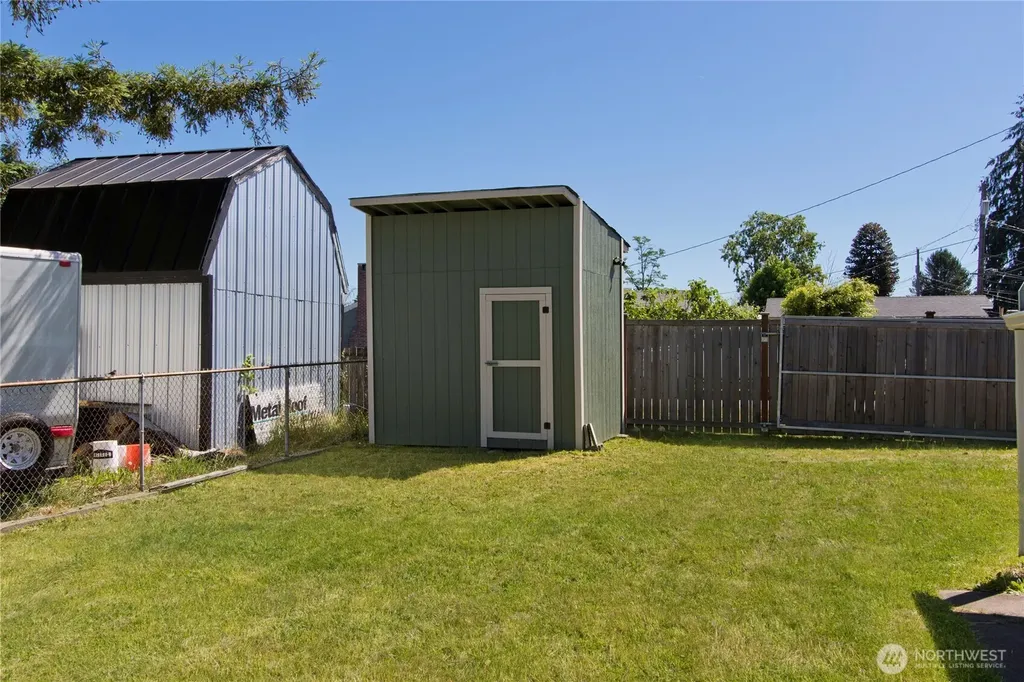 5910 E J Street Tacoma WA 98404