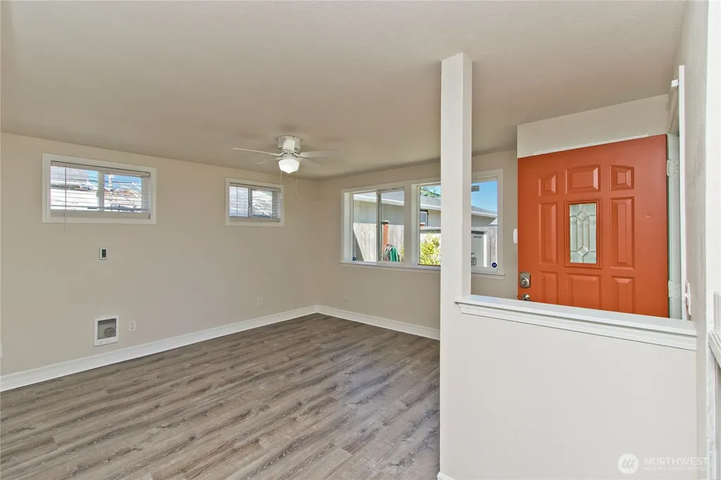 5910 E J Street Tacoma WA 98404