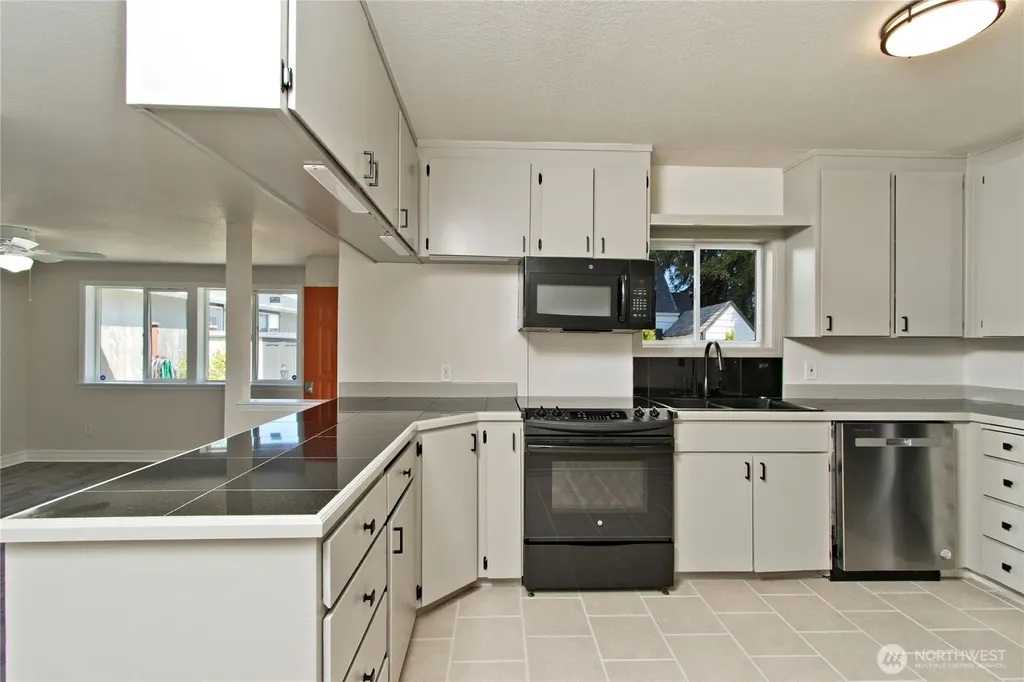 5910 E J Street Tacoma WA 98404