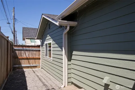 5910 E J Street Tacoma WA 98404