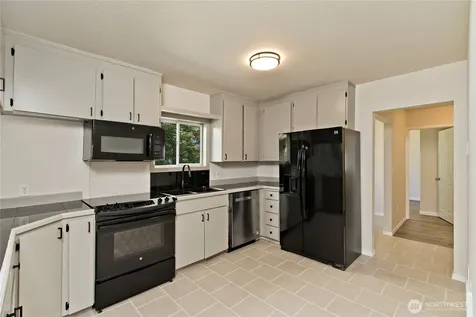 5910 E J Street Tacoma WA 98404