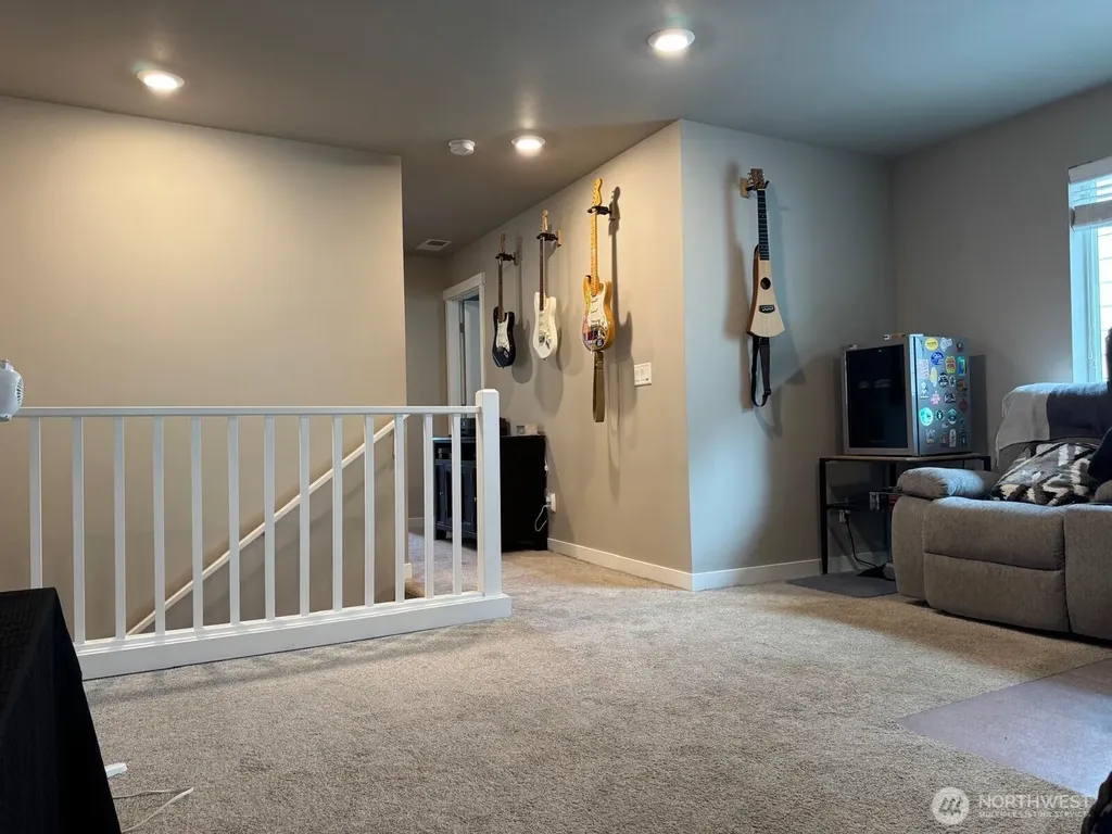 927 Vine Maple Street SE Lacey WA 98503