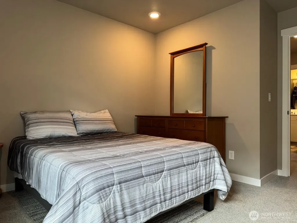 927 Vine Maple Street SE Lacey WA 98503