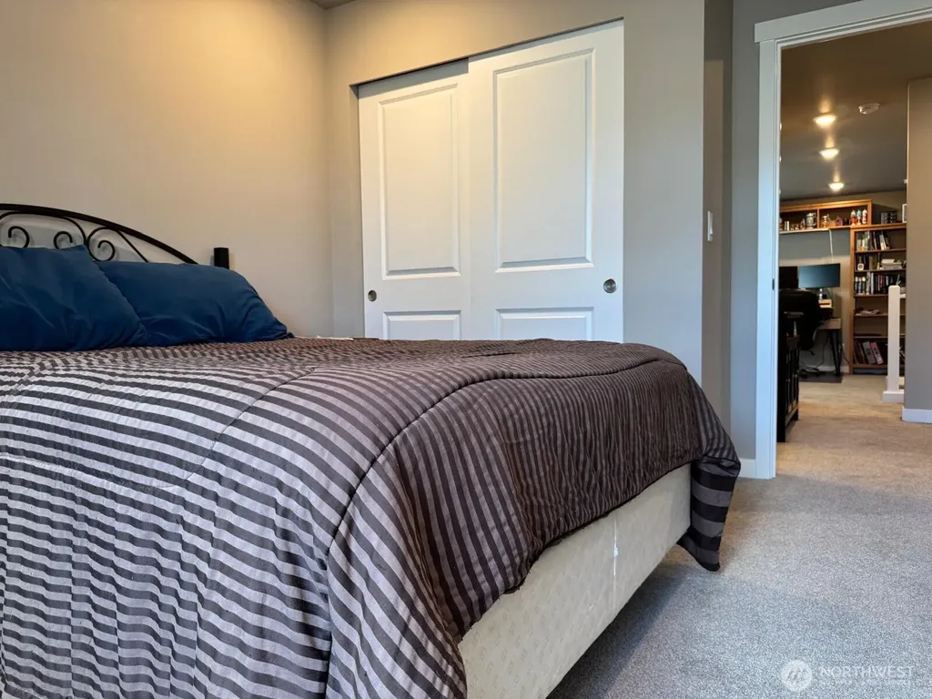 927 Vine Maple Street SE Lacey WA 98503