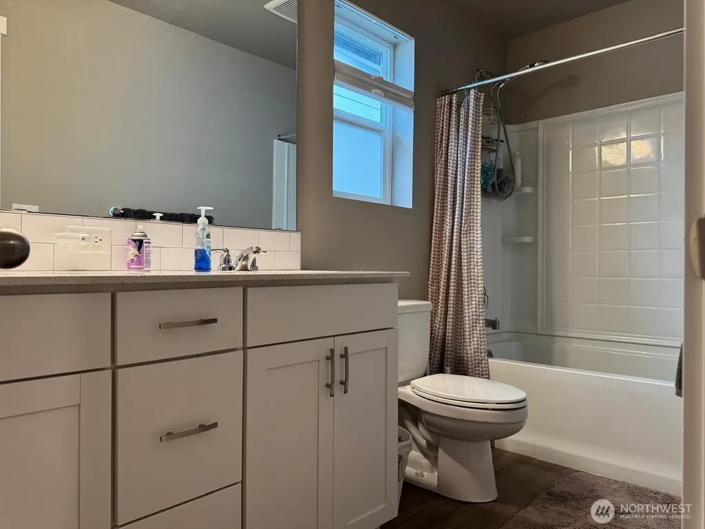 927 Vine Maple Street SE Lacey WA 98503