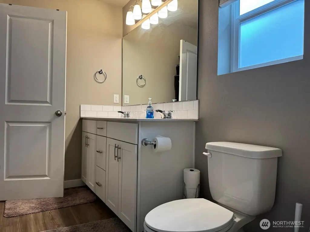 927 Vine Maple Street SE Lacey WA 98503