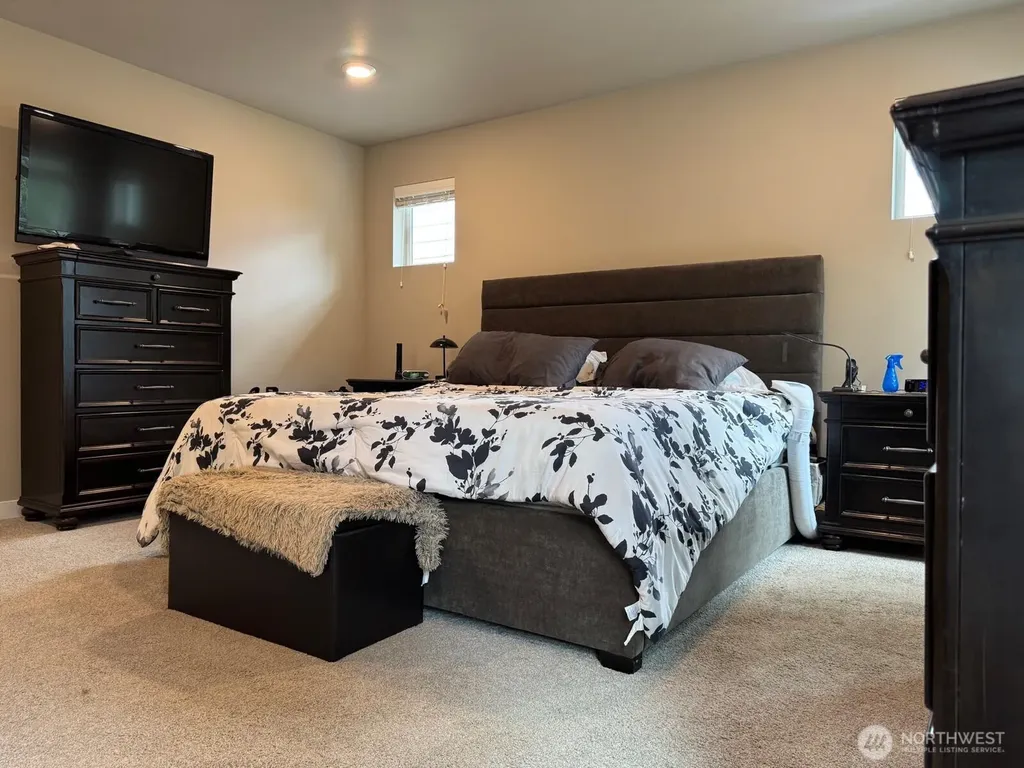927 Vine Maple Street SE Lacey WA 98503