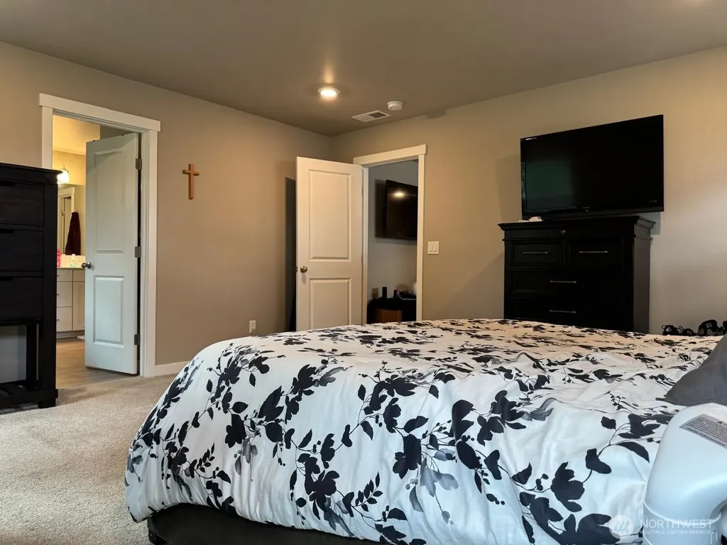927 Vine Maple Street SE Lacey WA 98503