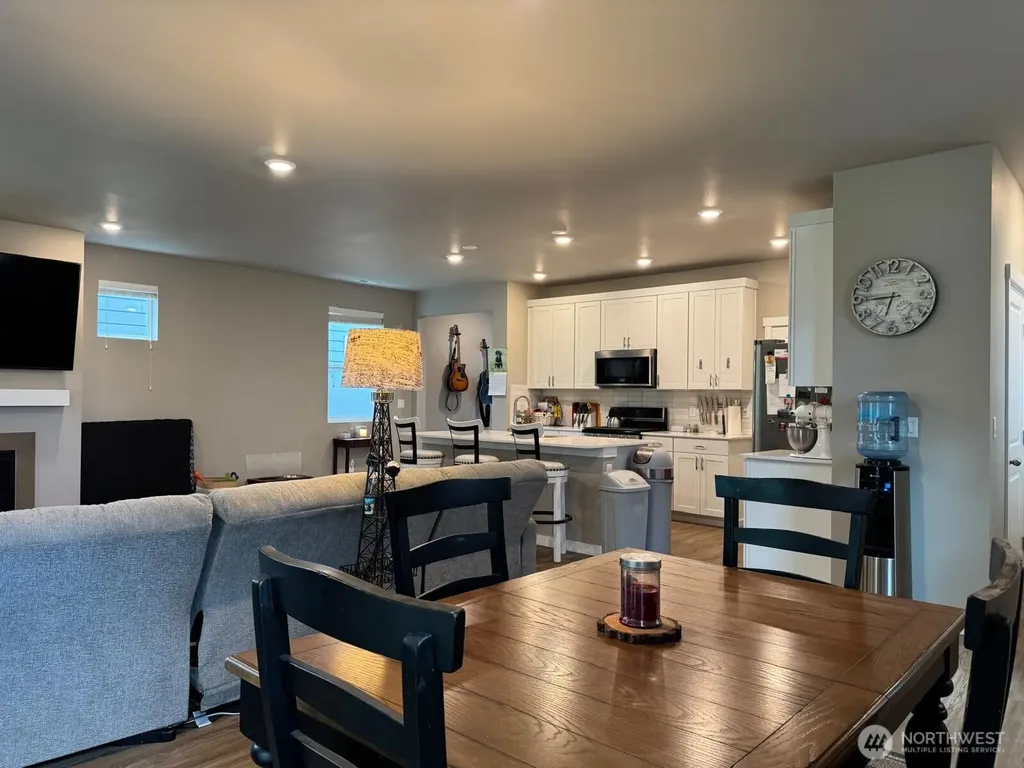 927 Vine Maple Street SE Lacey WA 98503