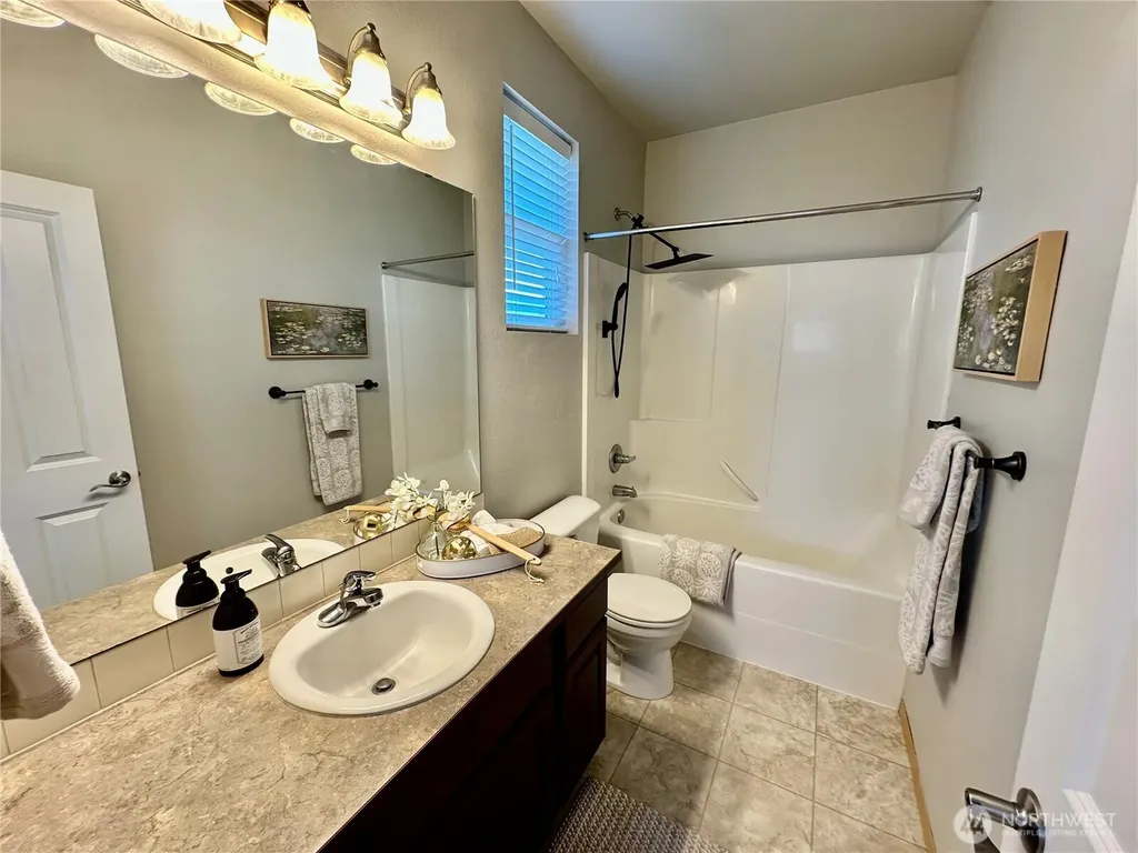5645 56th Loop SE Lacey WA 98503