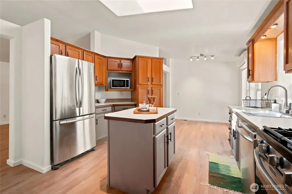5807 Cameron Road Freeland WA 98249