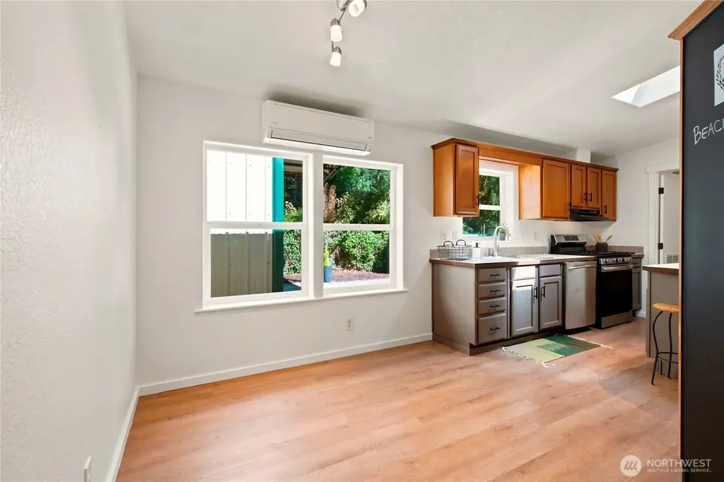5807 Cameron Road Freeland WA 98249