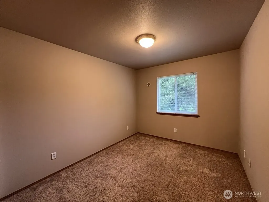 512 N 4th Avenue SW Tumwater WA 98512