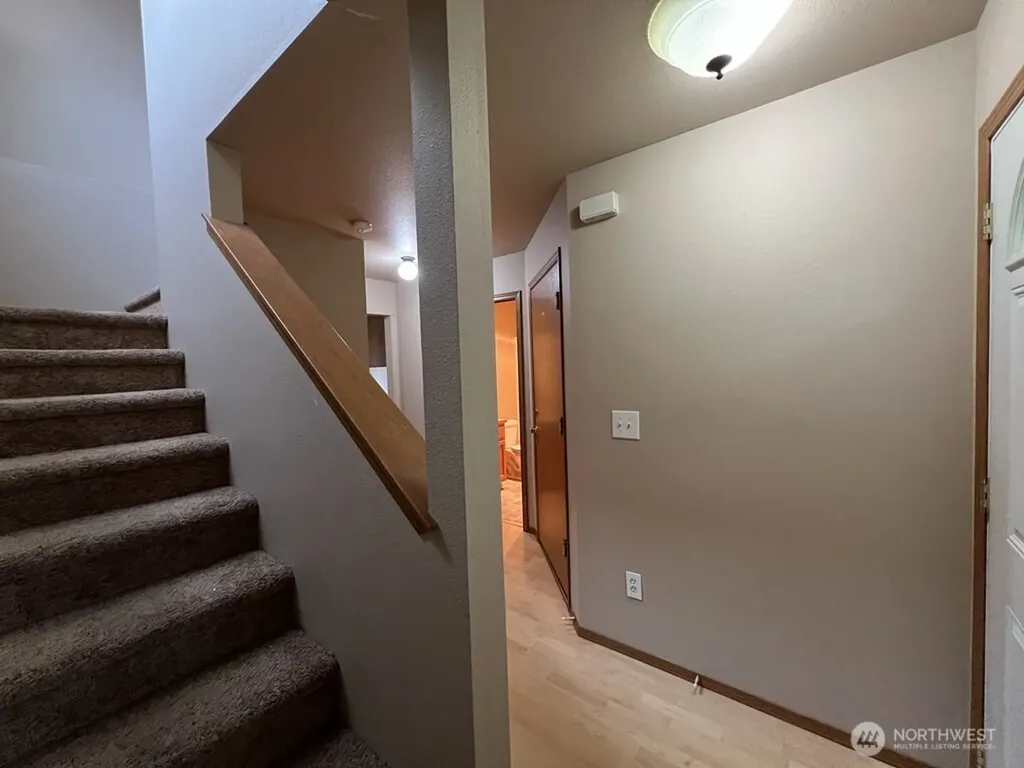 512 N 4th Avenue SW Tumwater WA 98512