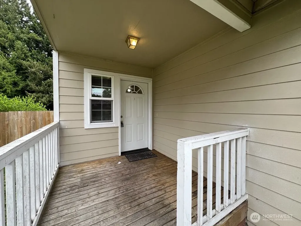 512 N 4th Avenue SW Tumwater WA 98512