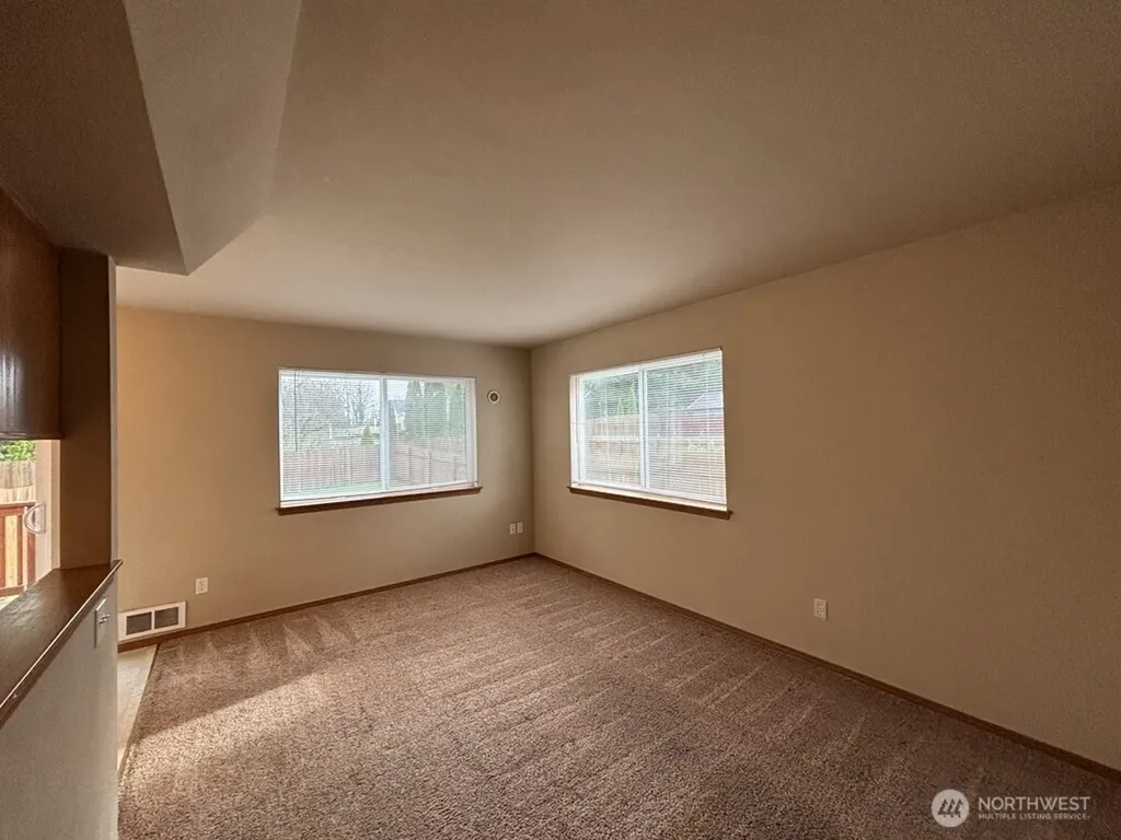 512 N 4th Avenue SW Tumwater WA 98512