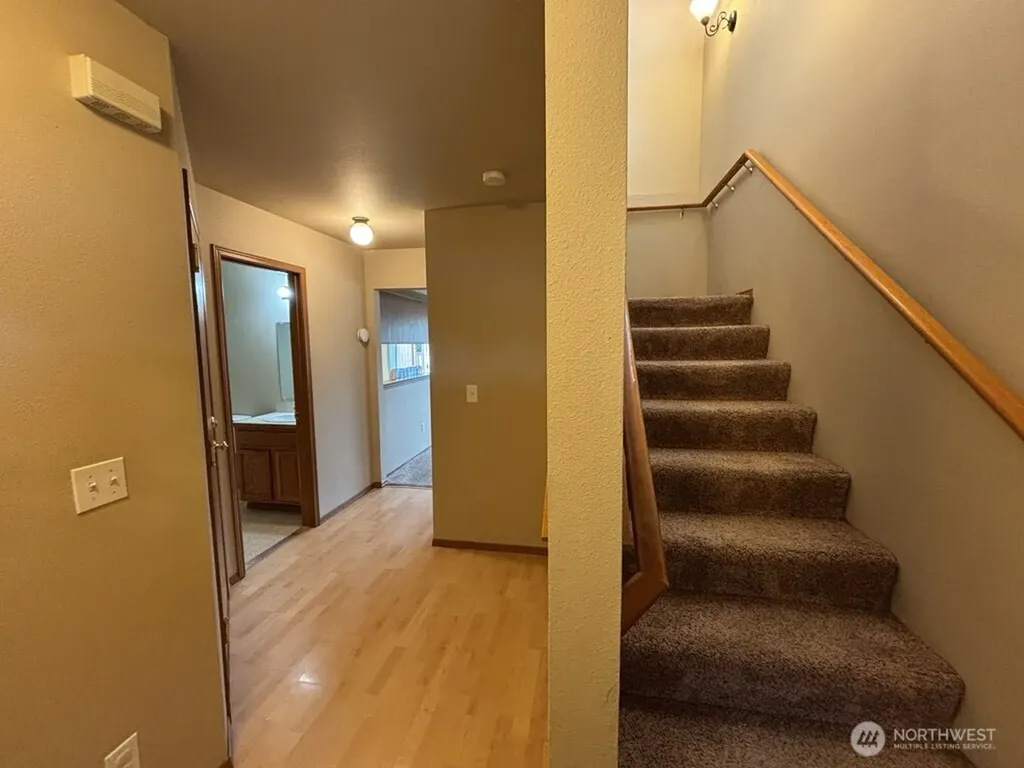 512 N 4th Avenue SW Tumwater WA 98512