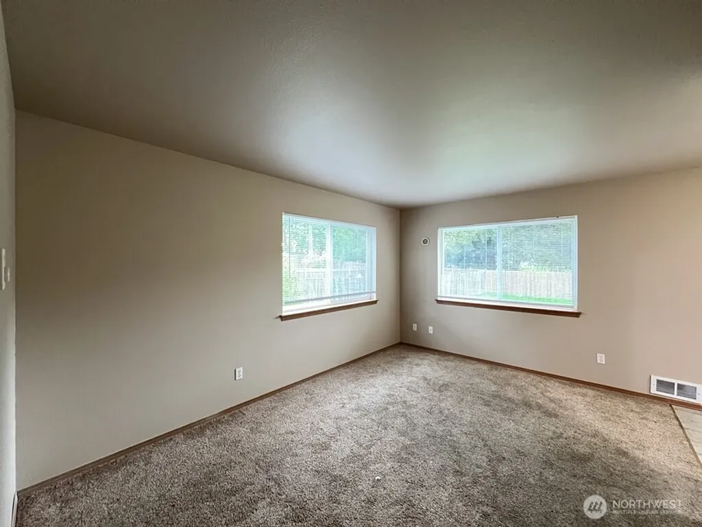 512 N 4th Avenue SW Tumwater WA 98512