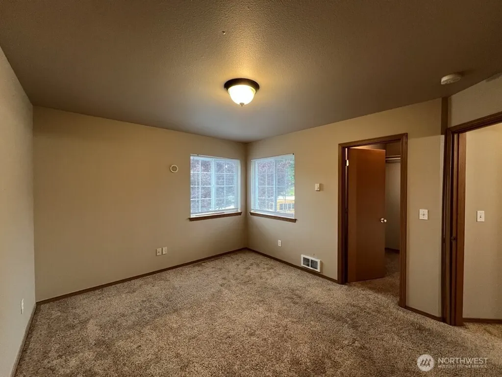 512 N 4th Avenue SW Tumwater WA 98512