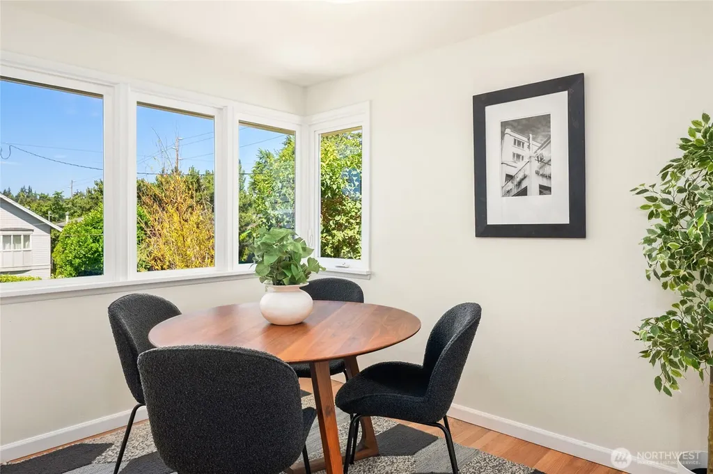 9248 3rd Avenue NW Seattle WA 98117