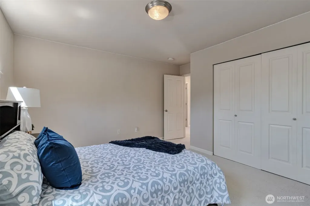19807 23rd Dr SE Bothell WA 98012