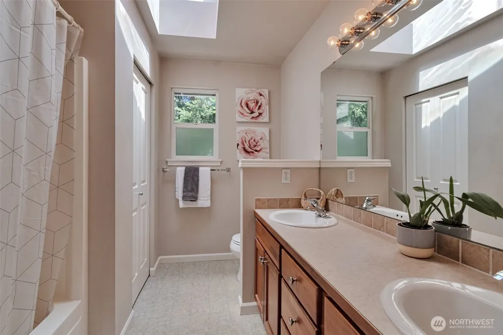 19807 23rd Dr SE Bothell WA 98012