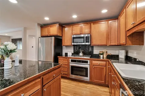 19807 23rd Dr SE Bothell WA 98012