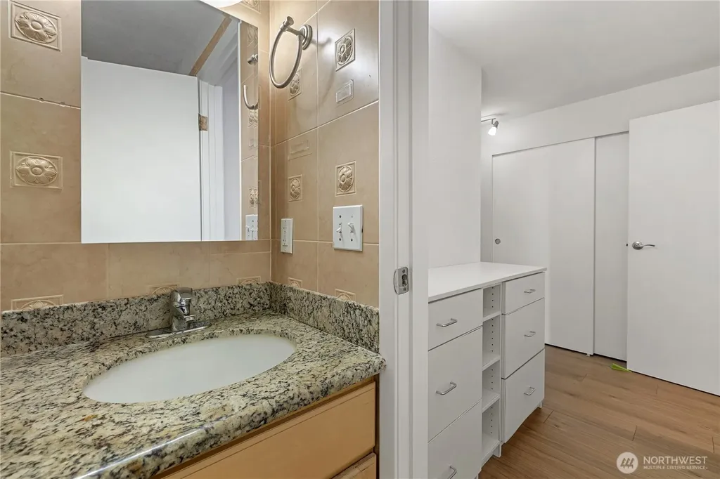 6479 137th Avenue NE Redmond WA 98052