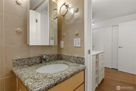 6479 137th Avenue NE Redmond WA 98052