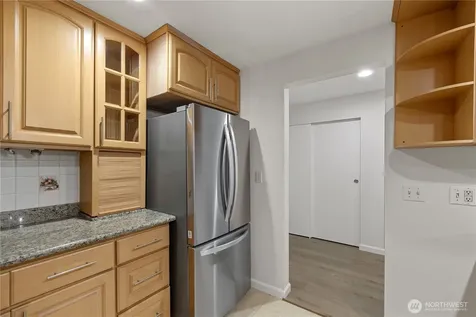 6479 137th Avenue NE Redmond WA 98052
