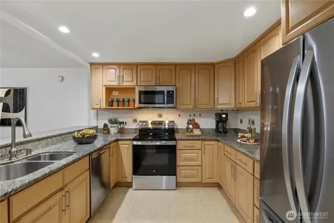 6479 137th Avenue NE Redmond WA 98052