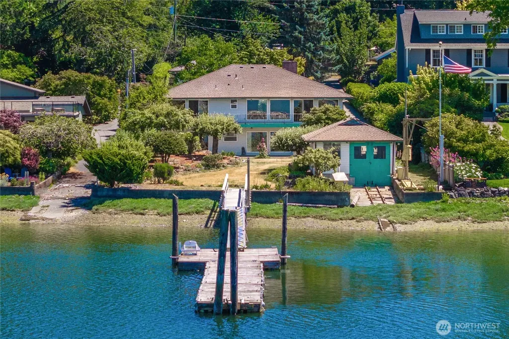 8920 Randall Dr NW Gig Harbor WA 98332