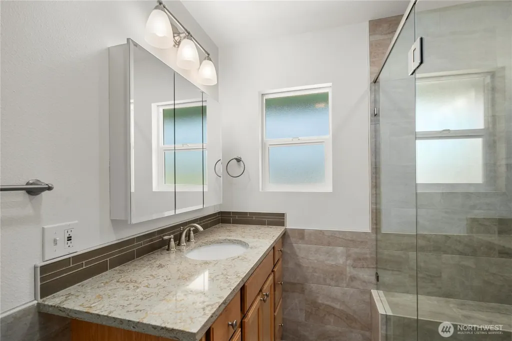 8920 Randall Dr NW Gig Harbor WA 98332