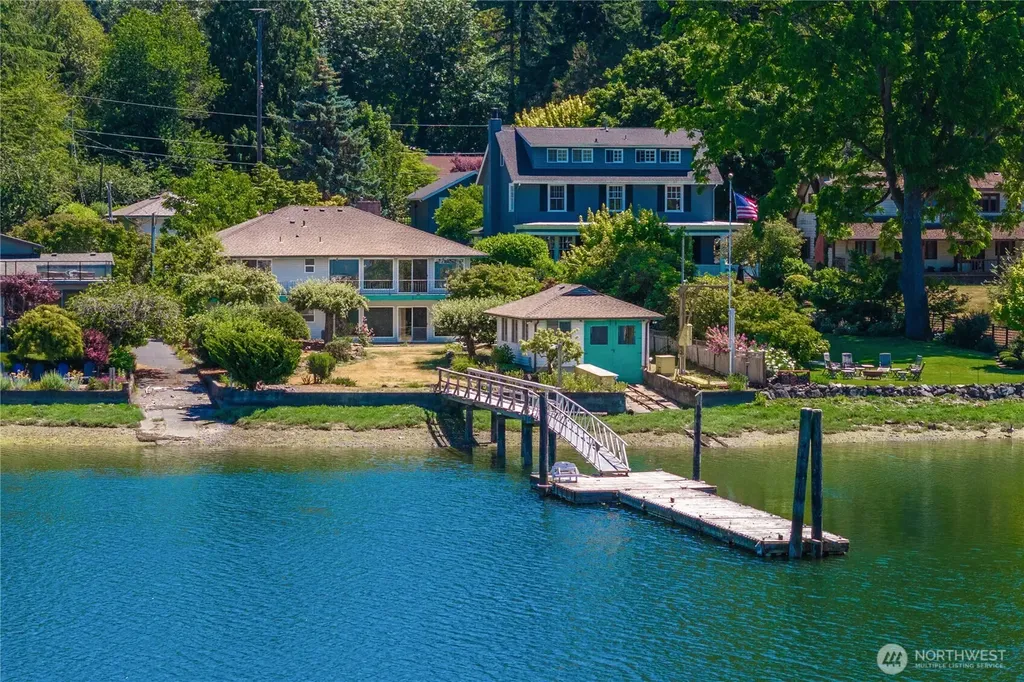 8920 Randall Dr NW Gig Harbor WA 98332