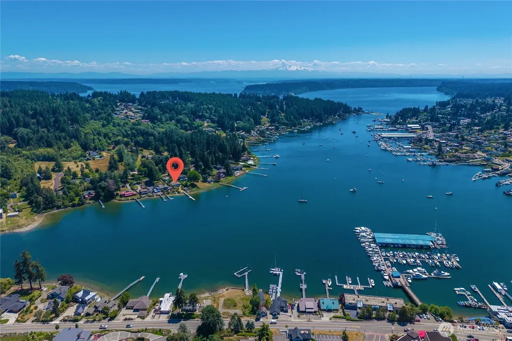 8920 Randall Dr NW Gig Harbor WA 98332